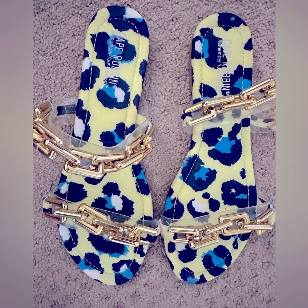 Cape Robbin nwot size 10 sandal